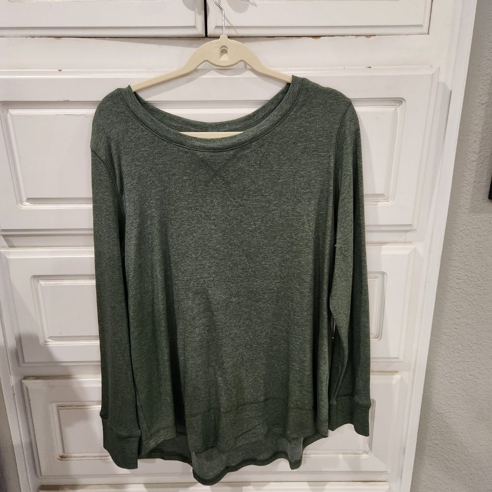 Sale! Brand New Tunic - Picture 3 of 3